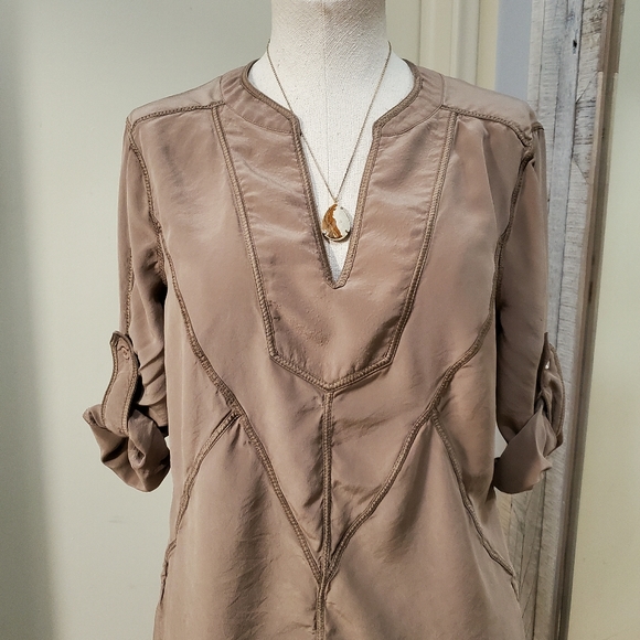 BCBG Silk Tunic Blouse Tab Rolled Sleeves Taupe S - Picture 2 of 10